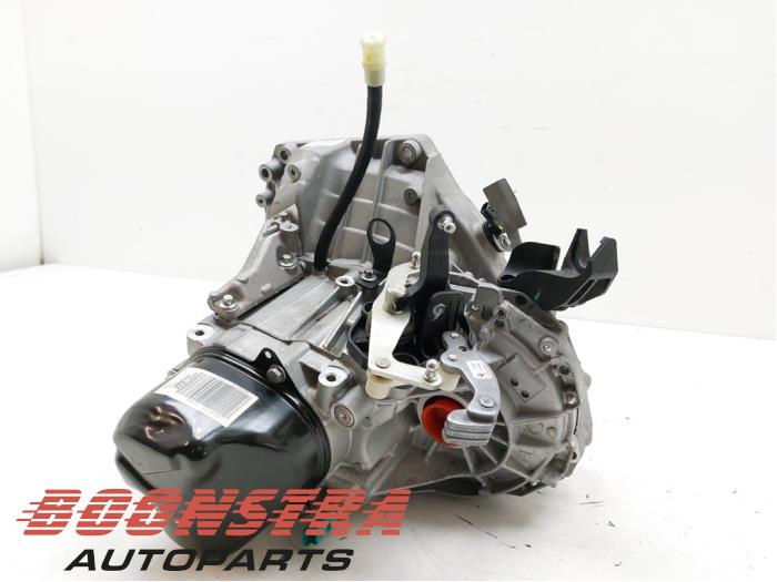 Gearbox from a Dacia Sandero III 1.0 TCe 90 12V 2023
