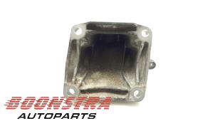 Engine mount from a BMW 6 serie (E63) M6 V10 40V 2006