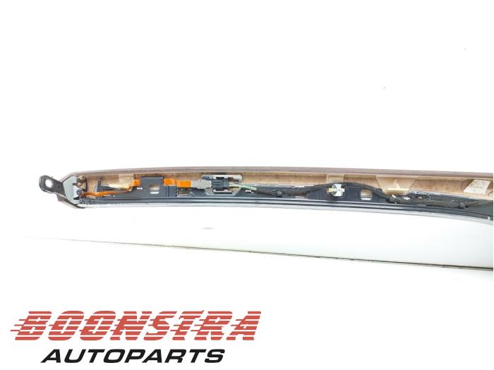 Dashboard decoration strip from a Mercedes-Benz S (W221) 3.5 S-350 24V 2008