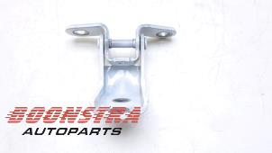 Used Front door hinge, left Kia Picanto (JA) 1.0 DPi 12V Price € 24,95 Margin scheme offered by Boonstra Autoparts