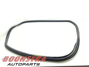 Used Rear door seal 4-door, left BMW 3 serie (F30) 320d 2.0 16V EfficientDynamicsEdition Price € 24,95 Margin scheme offered by Boonstra Autoparts