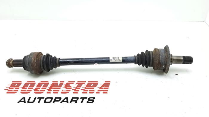 Drive shaft, rear left from a BMW 7 serie (F01/02/03/04) 730d 24V 2008