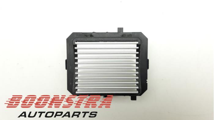 Heater resistor from a Mercedes-Benz ML III (166) 2.1 ML-250 CDI 16V BlueTEC 4-Matic 2013