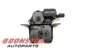 Used Tailgate lock mechanism Renault Clio IV (5R) 1.6 Turbo 16V RS 200 EDC Price € 24,95 Margin scheme offered by Boonstra Autoparts
