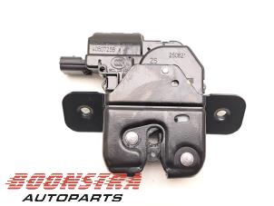 Used Tailgate lock mechanism Renault Clio V (RJAB) 1.0 TCe 90 12V Price € 34,95 Margin scheme offered by Boonstra Autoparts
