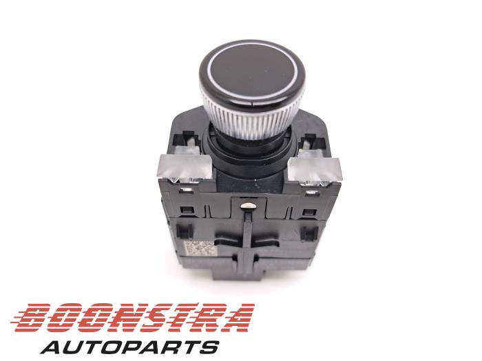 Usagé Commodo Audi e-tron (GEN) 55 quattro Prix € 49,95 Règlement à la marge proposé par Boonstra Autoparts