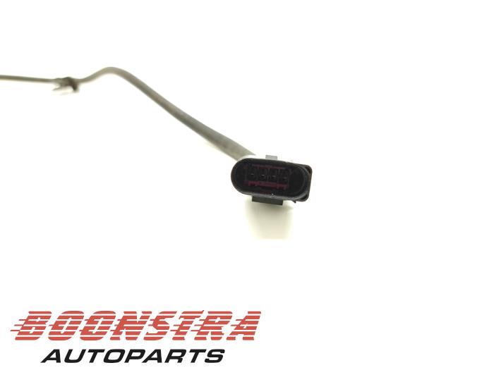 Lambda probe from a Porsche Cayenne III (9YA) 3.0 V6 Turbo 24V E-Hybrid 2020