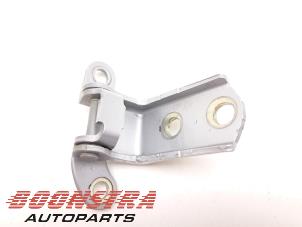 Used Rear door hinge, right Peugeot 108 1.0 12V Price € 24,95 Margin scheme offered by Boonstra Autoparts