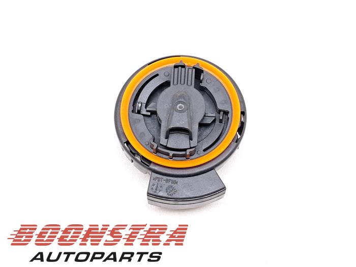 Gebrauchte Airbag Sensor Tesla Model X 100D Preis € 24,95 Margenregelung angeboten von Boonstra Autoparts