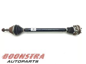 Used Front drive shaft, right Volkswagen Passat Variant (365) 2.0 TDI 16V 140 Price € 24,95 Margin scheme offered by Boonstra Autoparts