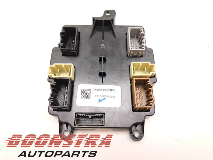 Begagnade Modul (diverse) Tesla Model X 100D Pris € 119,95 Marginaltabell erbjuds av Boonstra Autoparts