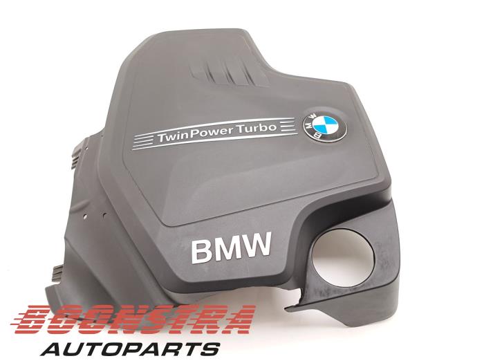Engine cover from a BMW 3 serie Touring (F31) 320i 2.0 16V 2013