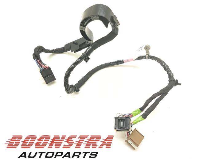Używane Wiazka przewodów Tesla Model X 100D Cena € 49,95 Procedura marży oferowane przez Boonstra Autoparts