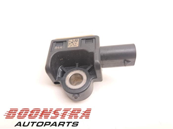 Begagnade Airbagsensor Tesla Model X 100D Pris € 24,95 Marginaltabell erbjuds av Boonstra Autoparts
