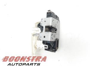 Used Sliding door lock mechanism, right Volkswagen Crafter 2.5 TDI 30/32/35/46/50 Price € 36,24 Inclusive VAT offered by Boonstra Autoparts
