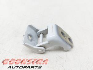 Used Front door hinge, right Renault Clio IV Estate/Grandtour (7R) 1.5 Energy dCi 90 FAP Price € 24,95 Margin scheme offered by Boonstra Autoparts