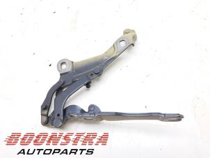 Used Bonnet Hinge Mini Clubman (R55) 1.6 16V Cooper Price € 24,95 Margin scheme offered by Boonstra Autoparts