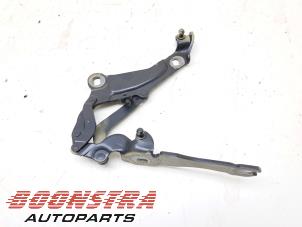 Used Bonnet Hinge Mini Clubman (R55) 1.6 16V Cooper Price € 24,95 Margin scheme offered by Boonstra Autoparts