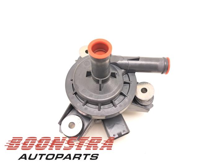 Begagnade Extra vattenpump Volvo V60 I (FW/GW) 2.4 D6 20V Plug-in Hybrid AWD Pris € 24,95 Marginaltabell erbjuds av Boonstra Autoparts