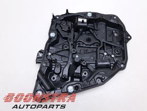 Used Rear door window mechanism 4-door, left BMW 5 serie Touring (G31) 530e xDrive 2.0 Turbo 16V Price € 74,95 Margin scheme offered by Boonstra Autoparts