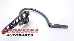 Used Tailgate hinge Mercedes E (W213) E-350e 2.0 Turbo 16V Price € 38,95 Margin scheme offered by Boonstra Autoparts