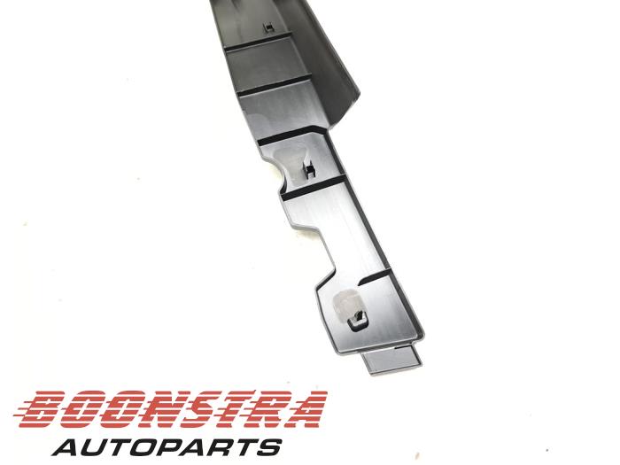 Rear door trim 4-door, right from a BMW 5 serie Touring (G31) 530e xDrive 2.0 Turbo 16V 2021
