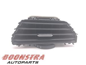 Used Dashboard vent Volkswagen Tiguan (AD1) 1.4 TSI 16V 4Motion Price € 24,95 Margin scheme offered by Boonstra Autoparts