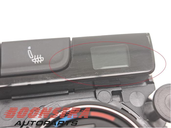 Heater control panel from a Volkswagen Tiguan (AD1) 1.4 TSI 16V 4Motion 2018