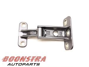 Used Rear door hinge, right Mercedes Citan (420.6) 1.5 108 CDI Price € 36,24 Inclusive VAT offered by Boonstra Autoparts