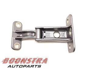 Used Rear door hinge, left Mercedes Citan (420.6) 1.5 108 CDI Price € 36,24 Inclusive VAT offered by Boonstra Autoparts