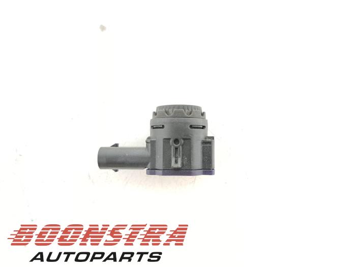 Usados Sensor PDC BMW 5 serie Touring (G31) 530e xDrive 2.0 Turbo 16V Precio € 39,95 Norma de margen ofrecido por Boonstra Autoparts