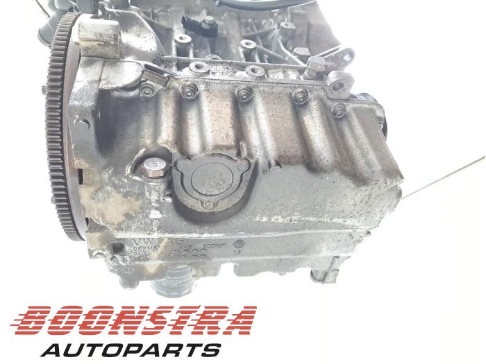 Engine from a Volkswagen Up! (121) 1.0 12V 60 2014