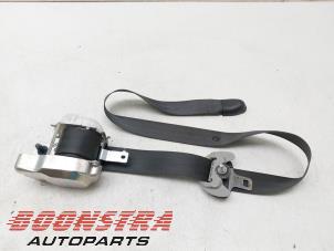 Used Front seatbelt, right Hyundai i30 (FD) 1.4 CVVT 16V Price € 51,95 Margin scheme offered by Boonstra Autoparts