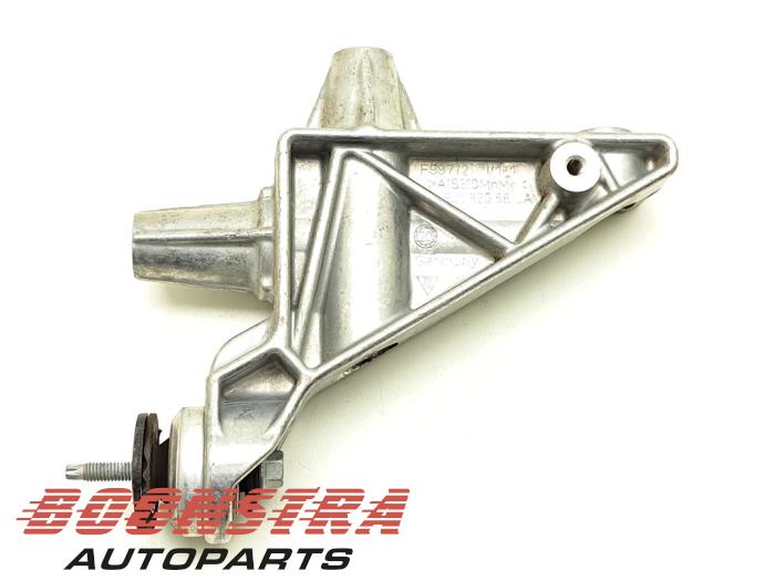 Gebrauchte Motorlager Porsche Taycan (Y1A) 4S Preis € 46,95 Margenregelung angeboten von Boonstra Autoparts