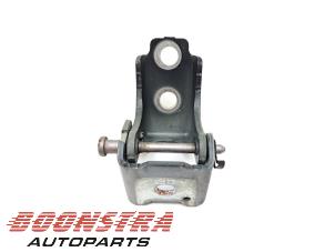 Used Front door hinge, left Peugeot 508 (8D) 1.6 THP 16V Price € 24,95 Margin scheme offered by Boonstra Autoparts