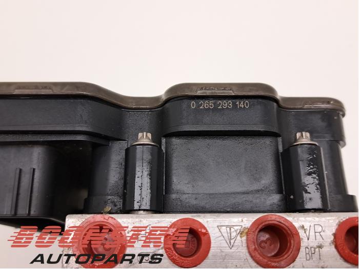 Bloc ABS d'un Porsche Taycan (Y1A) 4S 2020