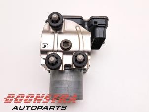 Bloc ABS d'un Porsche Taycan (Y1A) 4S 2020