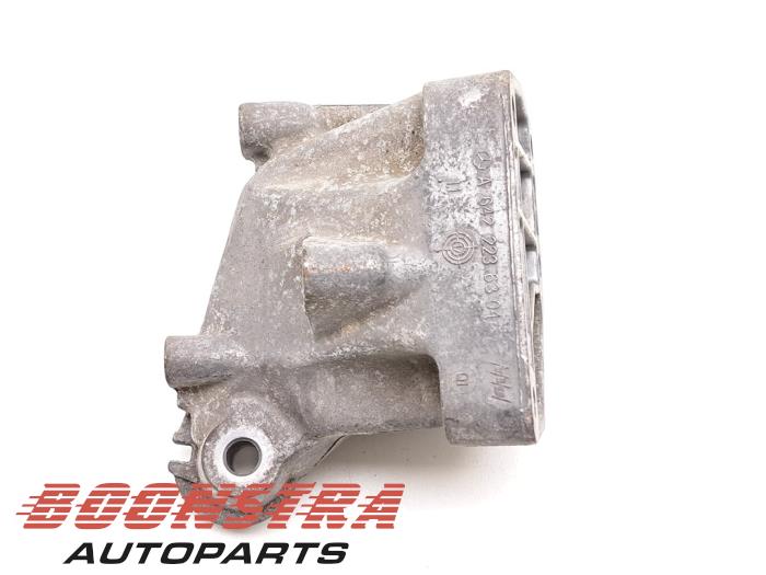 Usagé Support moteur Mercedes GLE (W166) 350d 3.0 V6 24V BlueTEC 4-Matic Prix € 29,95 Règlement à la marge proposé par Boonstra Autoparts