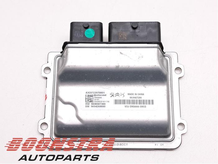 Used Engine management computer Peugeot 3008 II (M4/MC/MJ/MR) 1.6 16V Hybrid Price € 128,95 Margin scheme offered by Boonstra Autoparts