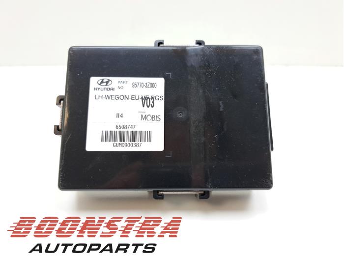 Begagnade PDC-modul Hyundai i40 CW (VFC) 1.7 CRDi 16V Pris € 29,95 Marginaltabell erbjuds av Boonstra Autoparts