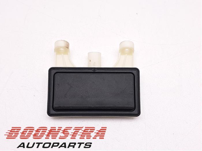 Używane Modul (rózne) Dodge 1500 Crew Cab (DS) 5.7 Hemi V8 4x4 Cena € 60,44 Z VAT oferowane przez Boonstra Autoparts