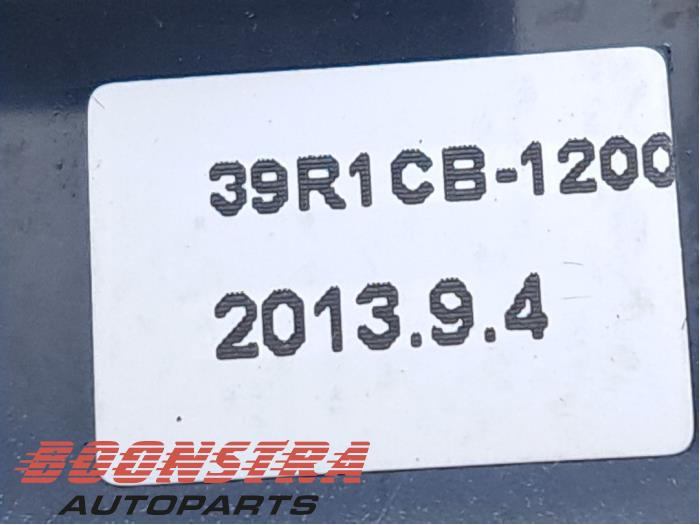 Commutateur chauffage siège d'un Hyundai i40 CW (VFC) 1.7 CRDi 16V 2014