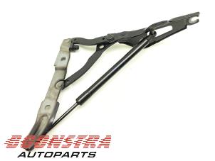 Used Tailgate hinge BMW 2 serie (F22) 218i 1.5 TwinPower Turbo 12V Price € 49,95 Margin scheme offered by Boonstra Autoparts