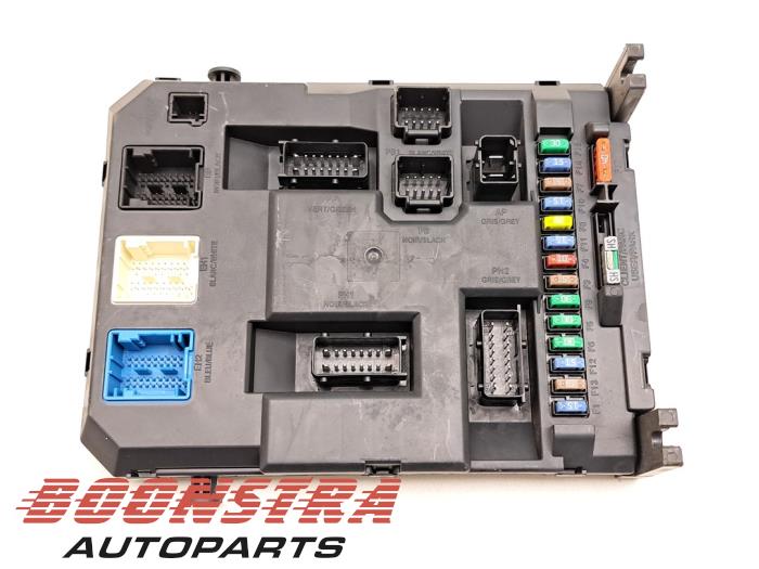 Fuse box Citroen DS3 1.6 eHDi 22661F01 VALEO