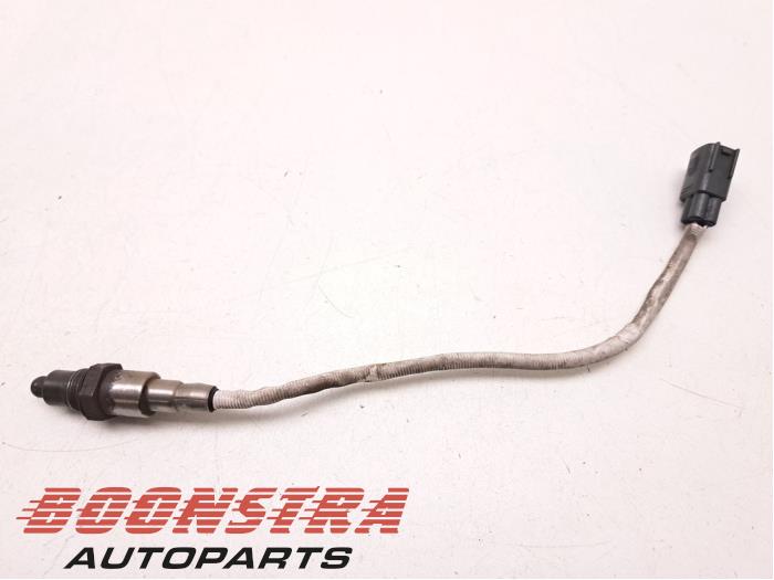 Usagé Sonde lambda Peugeot 108 1.0 12V Prix € 24,95 Règlement à la marge proposé par Boonstra Autoparts