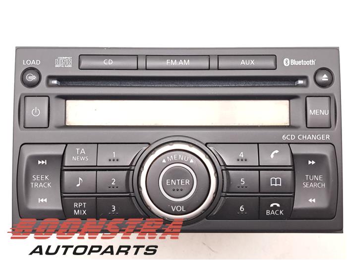 Radio z Nissan Qashqai (J10) 1.6 16V 2008