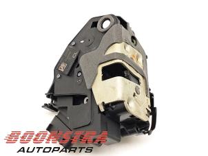 Used Rear door mechanism 4-door, right Volvo V60 I (FW/GW) 2.0 D3 16V Price € 29,95 Margin scheme offered by Boonstra Autoparts