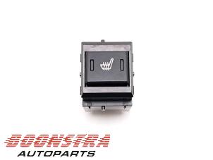 Used Seat heating switch Landrover Discovery III (LAA/TAA) 2.7 TD V6 Price € 30,19 Inclusive VAT offered by Boonstra Autoparts