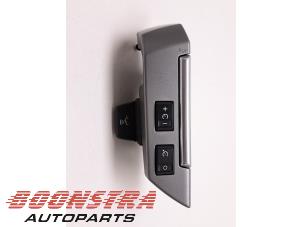 Used Cruise control switch Landrover Discovery III (LAA/TAA) 2.7 TD V6 Price € 30,19 Inclusive VAT offered by Boonstra Autoparts