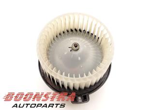 Used Heating and ventilation fan motor Landrover Discovery III (LAA/TAA) 2.7 TD V6 Price € 59,23 Inclusive VAT offered by Boonstra Autoparts